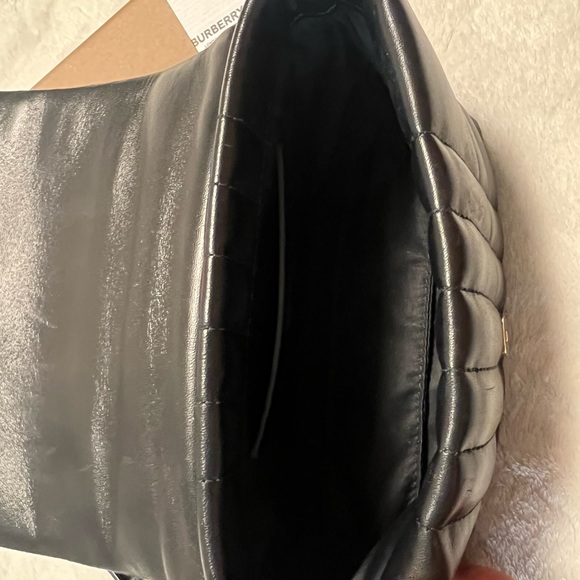 Authentic Burberry bag - Picture 3 of 4